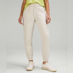 lululemon High Rise Scuba Jogger